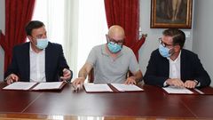 Gonz�lez Formoso, Hermida y Mato, en la firma del convenio 