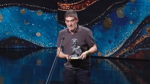 Francisco Arnoso recolleu o premio de Kangding Ray a mellor m�sica orixinal por��Sir�t�