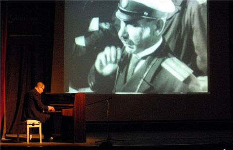 Chris Jarrett tocar� al piano, en directo, la banda sonora de la pel�cula �Acorazado Potemkin�