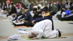 La comunidad musulmana de la provincia de Lugo se une en el Pazo de Feiras e Congresos para el rezo del �ltimo d�a de Ramad�n