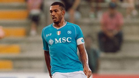 Juan Jesus, durante un partido con el N�poles.