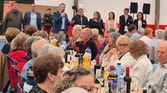 Cerca de 300 personas se reunieron en el pabell&oacute;n de O Forte, en Boqueix&oacute;n