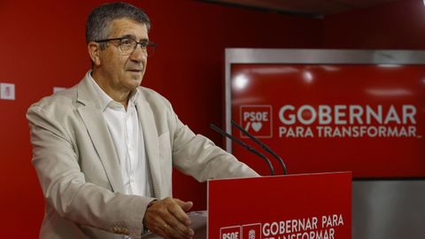 Patxi Lpez durante una rueda de prensa