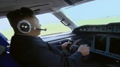 Kim Jong-un pilota un avi�n