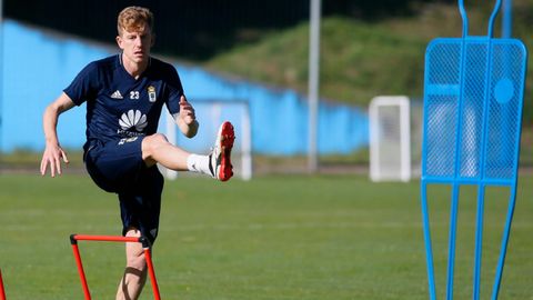 Mossa Requexon Real Oviedo Horizontal.Mossa, durante el entrenamiento