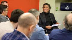 El presidente de FECA, Jos� Luis Vilanova, en el primero de los talleres  multidisciplinares impartidos por la federaci�n de empresarios