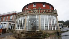 La Palloza recibe curr�culos. En estos momentos en la Axencia de Colocaci�n de la CEL est� activa la b�squeda de personal para el hotel La Palloza, que abrir� sus puertas dentro de un par de meses tomando el relevo del que fuera hist�rico sal�n de eventos de Lugo.