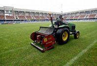 El c�sped de Pasar�n est� siendo cuidado para que est� en �ptimas condiciones para la liga. 