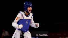 Adriana Cerezo celebra su pase a la final en Tokio.