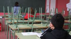 Aula de primero de la ESO en un centro compostelano, el pasado viernes, horas despu�s de anunciar la Xunta la suspensi�n de la actividad docente y dejar la asistencia de los ni�os ese d�a a criterio de los progenitores