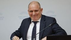 El director general de Asistencia Sanitaria del Sergas, Alfredo Silva, este jueves durante su comparecencia en la comisi�n parlamentaria.