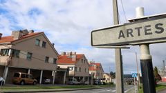 Las 21 viviendas sociales de Ribeira estn situadas en la zona de Xars, en la parroquia de Artes