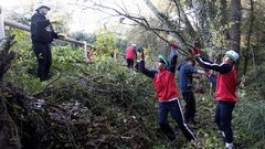 El proyecto �Abuela Pepa� une a ni�os y mayores gracias al r�o Sar