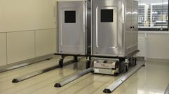 Los robots del HUCA que reparten las comida, conocidos popularmente como �Manol�n�.Los robots del HUCA que reparten las comida, conocidos popularmente como �Manol�n�