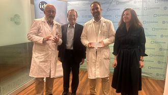 �ngel Facio, Jordi Estruch, Anxo Fern�ndez y Merche Regany, durante el acto de entrega del premio Salvat