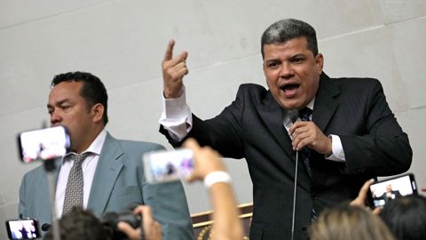 Parra fue elegido por el chavismo y algunos opositores   presidente del Parlamento venezolano el 5 de enero tras impedir la entrada a los opositores