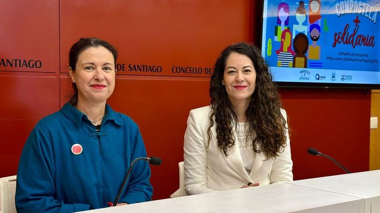 La presidenta de la Coordinadora Galega de ONGD, Mar&iacute;a Paz, y la concejala de Dereitos e Servizos Sociais, Mar&iacute;a Rozas, presentan Compostela m&aacute;is Solidaria