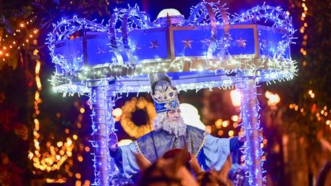 Cabalgata de los Reyes Magos en Oviedo 2025