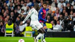 Real Madrid y Barcelona.Real Madrid y Barcelona en un partido en el Bernab�u