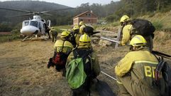 Catoira: Traslado de brigadistas en pleno incendio