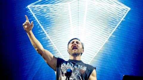 David Guetta, que actuará este domingo en Monte do Gozo, en un concierto en Vigo hace dos años.