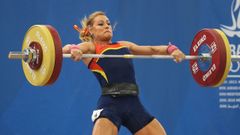 Lidia Valent�n, durante su actuaci�n en la categor�a de 85 kilos, en la que ha conseguido el oro, en los Juegos del Mediterr�neo