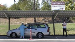 M�s de 130 personas pasaron este mi�rcoles por el punto de toma de muestras del hospital de Monforte para hacerse la prueba del coronavirus