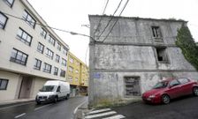 La vieja casa consistorial tiene riesgo de derrumbe y está fuera de alineación. 
