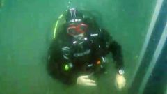 Los buceadores de Mergullo Viveiro graban los restos del barco hundido la semana pasada