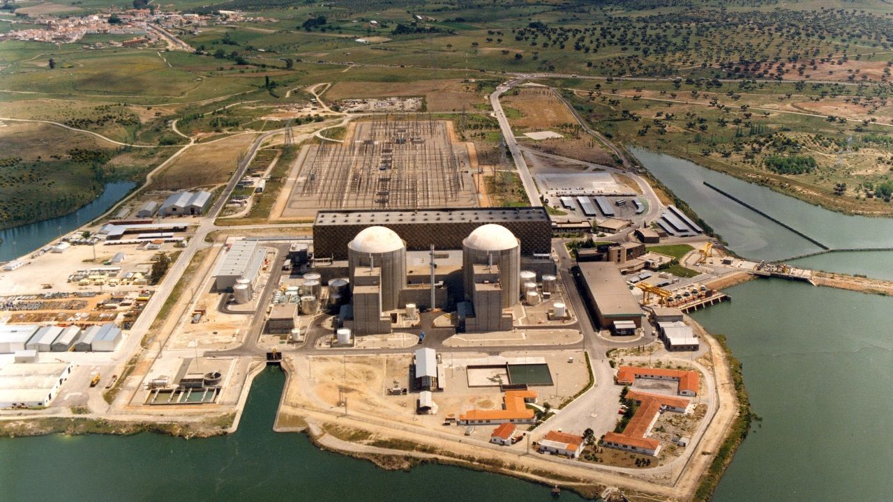 La nuclear recupera su sitio por las altas temperaturas en pleno pulso por su futuro