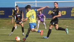 Noel dispara a gol en una de las acciones del encuentro de ayer