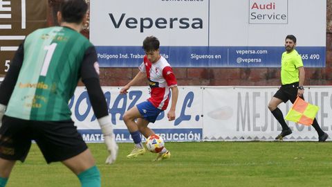 Las imágenes del partido Arousa contra Club Deportivo Estradense