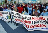 Vista de una de las muchas protestas de los preferentistas ante las oficinas de NCG en Portonovo.