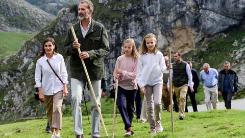 Los reyes junto a sus hijas en los Picos de Europa, en septiembre. 