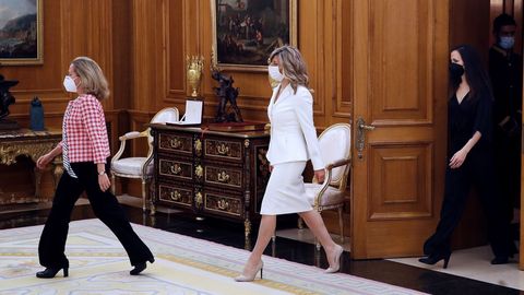 Las vicepresidentas Nadia Calvio y Yolanda Daz, a su llegada a la ceremonia de jura de sus nuevos cargos ante el rey, en una imagen de archivo.