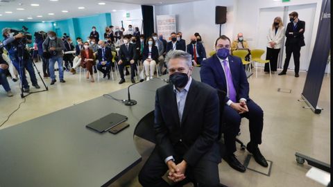 El presidente de Microsoft Espa�a, Alberto Granados y el presidente del Principado de Asturias, Adri�n Barb�n.

 
