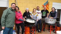 Equipo de voluntarios que viaja con un grupo de 70 j�venes para los que cocinan cada d�a en los albergues en los que paran haciendo el Camino Portugu�s
