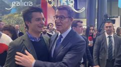 Borja Verea con Alberto N��ez Feijoo este viernes en la feria de turismo Fitur, en Madrid