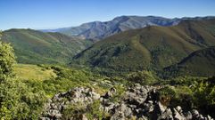 Vista de O Courel en la ruta de As Cruces a Villarrubn