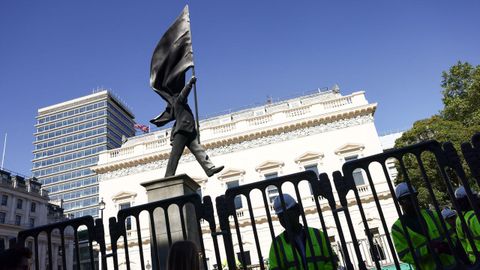 Imagen de la estatua en el centro de Londres