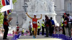 Chen Ding celebra su oro