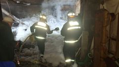 Los bomberos terminaron con las labores de extincin de madrugada