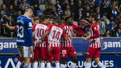 Gol Real Oviedo Almeria Carlos Tartiere.Los futbolistas del Almera celebran el primer gol en el Tartiere