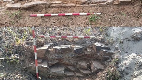 Restos de los muros hallados durante los trabajos de regeneraci�n del arenal