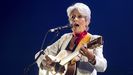 Joan Baez dice adi�s a los escenarios