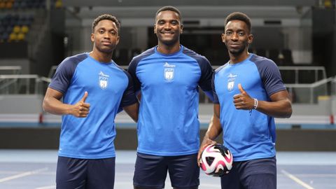 Los canteranos burelenses Domingos, H�lder y Renatinho, en una convocatoria con la selecci�n de Cabo Verde.
