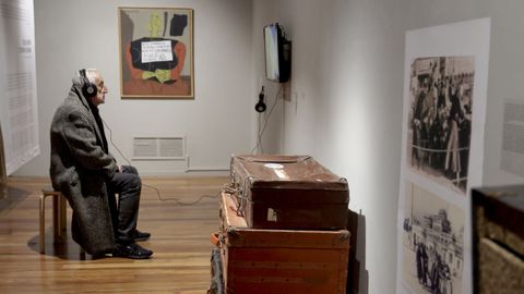 Inauguraci&oacute;n de la exposici&oacute;n <span lang= gl >&laquo;Emigrantas: emerxer do silencio&raquo;</span>