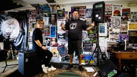 Isabel R&uacute;a y Miguel Gra&ntilde;a cogieron las riendas del Tronko Bar el 12 de marzo del 2000