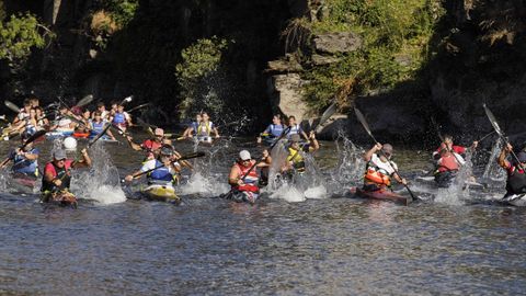Fiesta de la piragua en el Sil