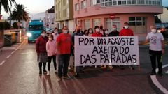 Familias de O Valadouro se manifestaron este jueves en O Valadouro y conf�an en que las autoridades competentes recapaciten y reajusten las paradas del bus escolar al IES